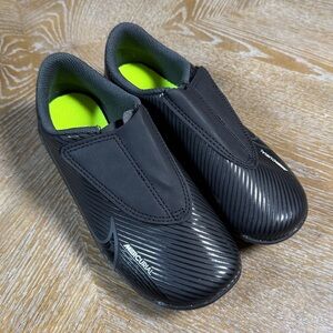 NIKE Mercurial Vapor 15 Club Velcro MG kids' soccer cleats 13C